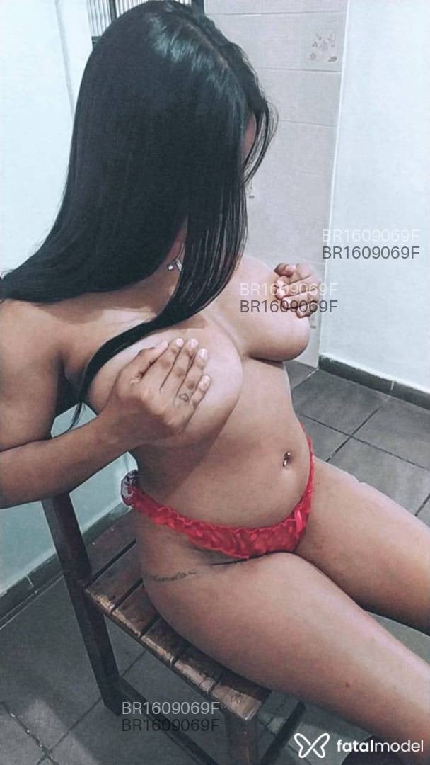 Acompanhante mulher com cabelo castanho de olhos castanhos em Rio de Janeiro - Carolina Souza