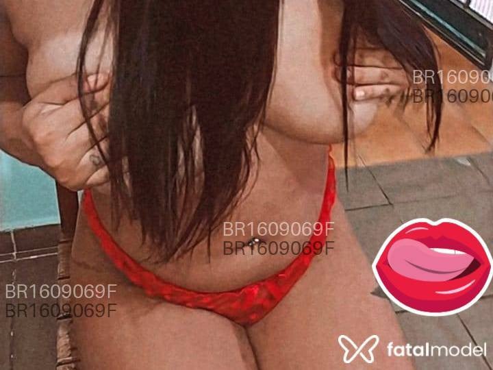 Acompanhante mulher com cabelo castanho de olhos castanhos em Rio de Janeiro - Carolina Souza