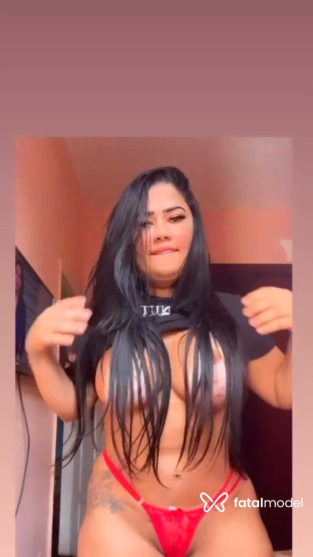 Acompanhante mulher morena (o) de olhos castanhos - Dani