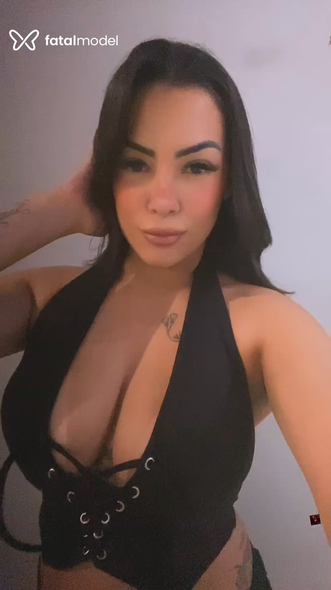 Acompanhante mulher com cabelo castanho de olhos castanhos em Dourados - Angel