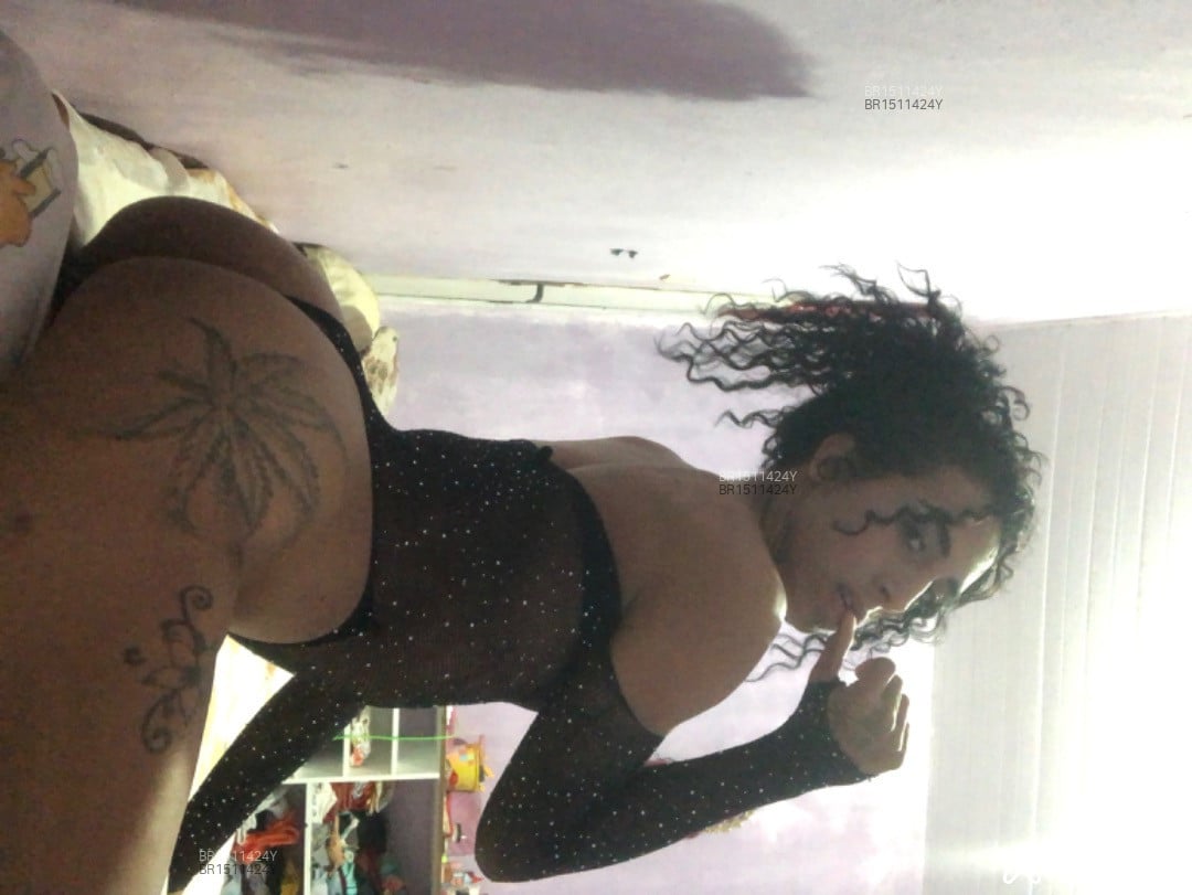 Acompanhante mulher trans morena (o) de olhos castanhos em Picos Acompanhante mulher trans morena (o) de olhos castanhos em Picos - Aprincesa