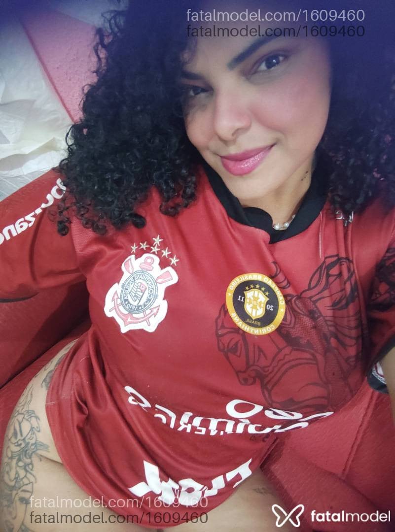 Acompanhante mulher morena (o) de olhos castanhos - Monique