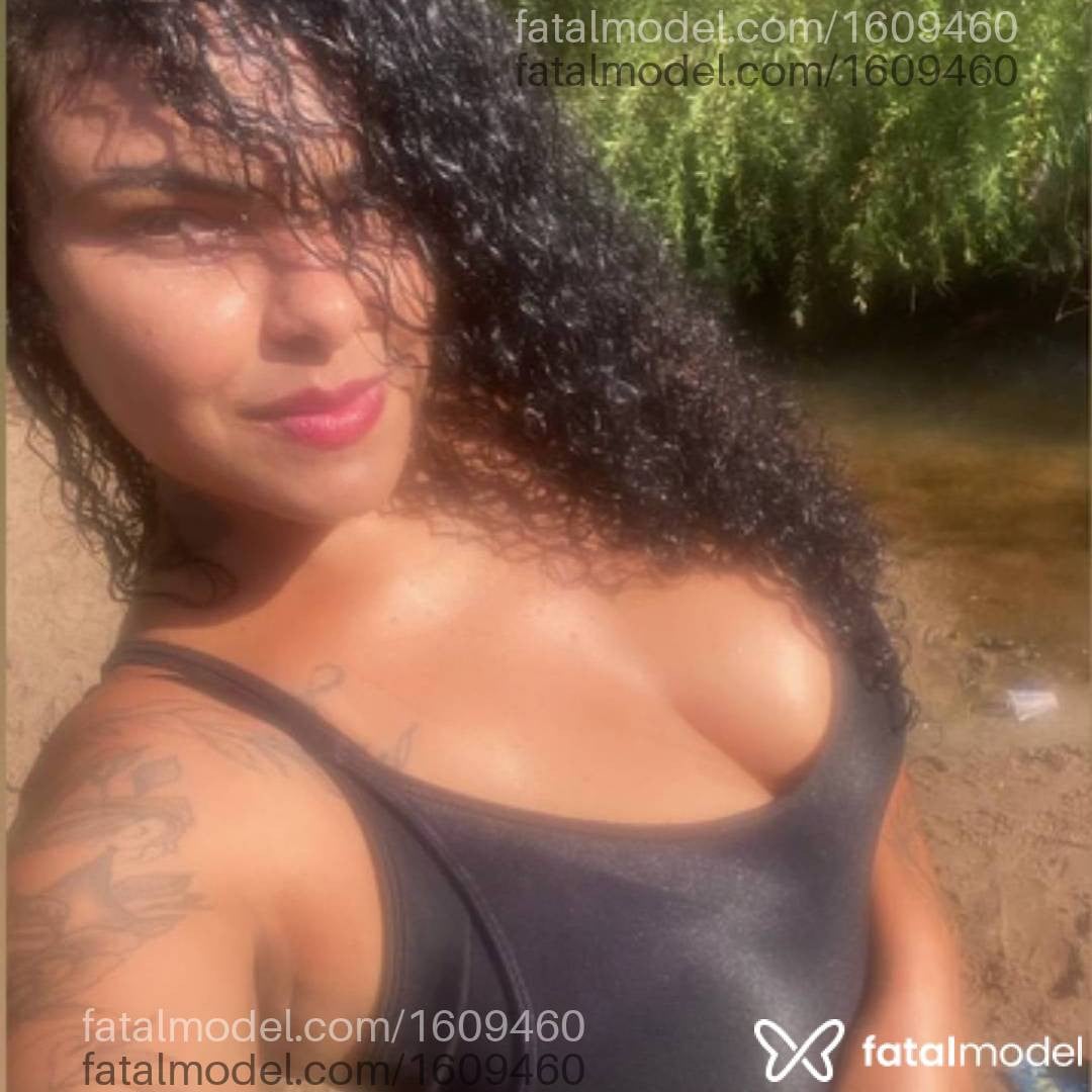 Acompanhante mulher morena (o) de olhos castanhos - Monique