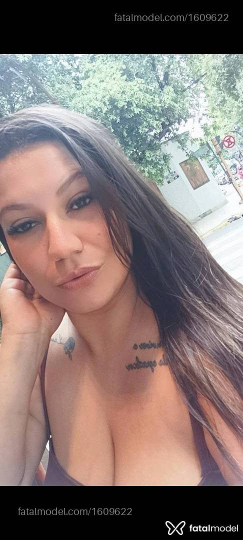Acompanhante mulher com cabelo castanho de olhos castanhos - Alicya