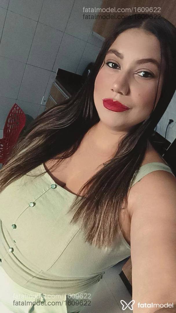 Acompanhante mulher loira (o) de olhos castanhos - Alicya