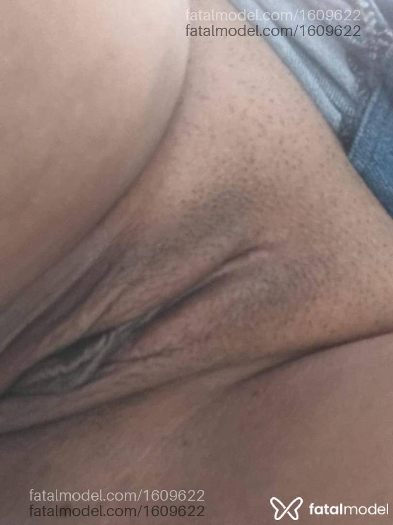 Acompanhante mulher com cabelo castanho de olhos castanhos - Alicya
