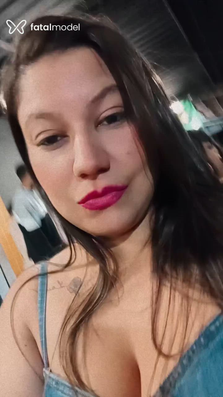 Acompanhante mulher loira (o) de olhos castanhos - Alicya Acompanhante mulher loira (o) de olhos castanhos - Alicya