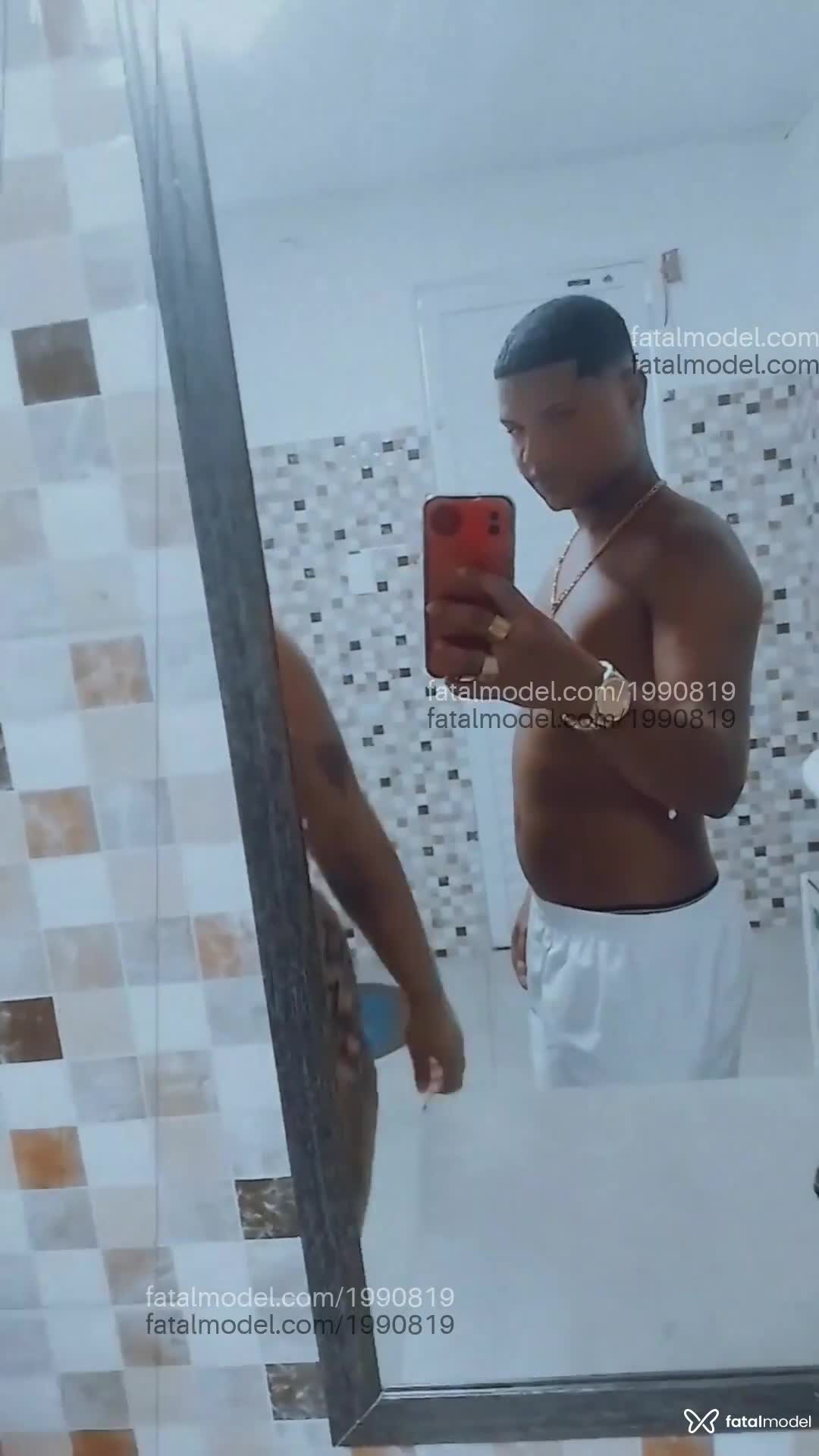 Acompanhante homem morena (o) de olhos pretos em Campo Grande - Richady