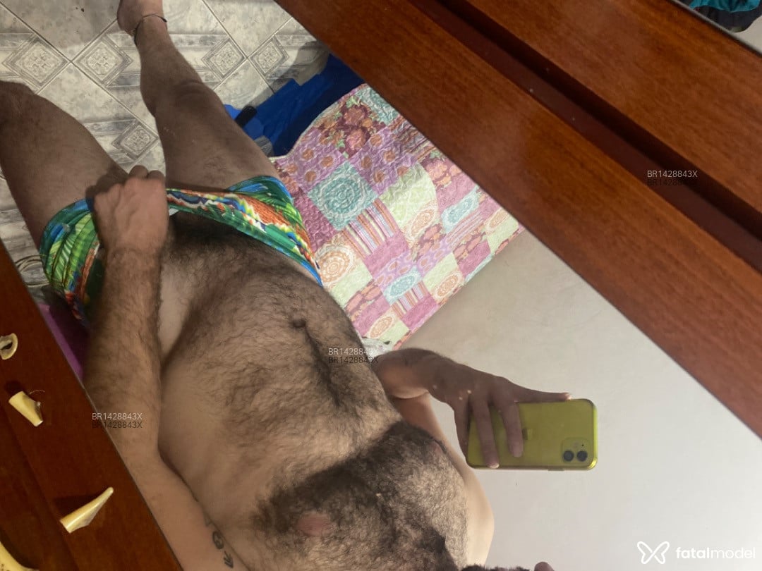 Acompanhante homem com cabelo castanho de olhos castanhos em Varginha - Dhon dhon