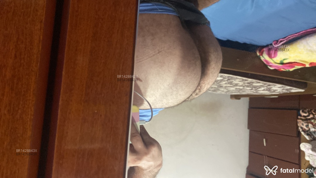 Acompanhante homem com cabelo castanho de olhos castanhos em Varginha - Dhon dhon