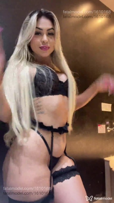 Acompanhante mulher loira (o) de olhos castanhos em Rondonópolis - Bella