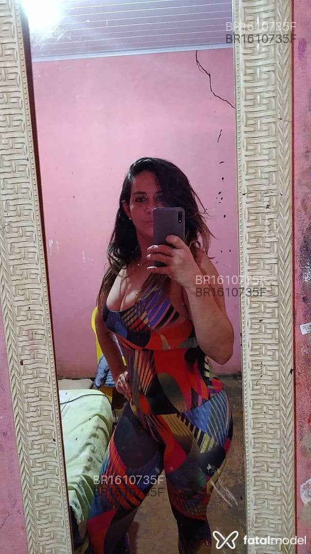 Acompanhante mulher loira (o) de olhos castanhos em Ituiutaba - Monik Castro