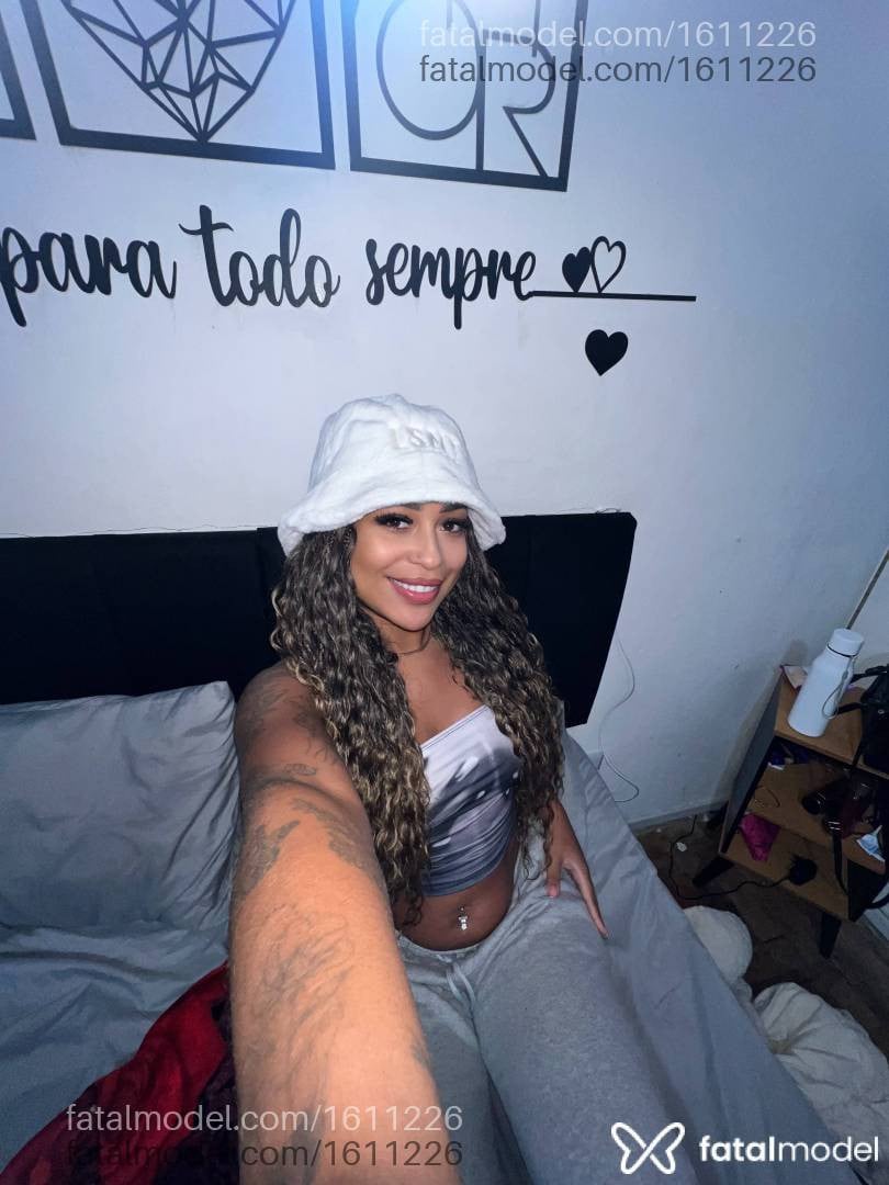 Acompanhante mulher com cabelo castanho de olhos castanhos em Porto Alegre Acompanhante mulher com cabelo castanho de olhos castanhos em Porto Alegre - Amanda Oliveira