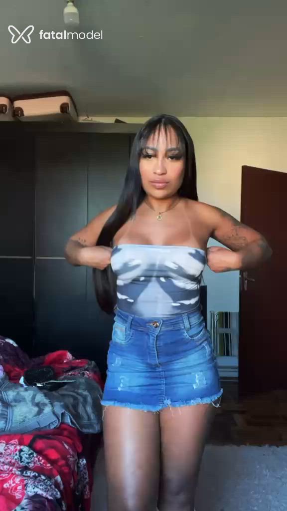Acompanhante mulher com cabelo castanho de olhos castanhos em Porto Alegre Acompanhante mulher com cabelo castanho de olhos castanhos em Porto Alegre - Amanda Oliveira