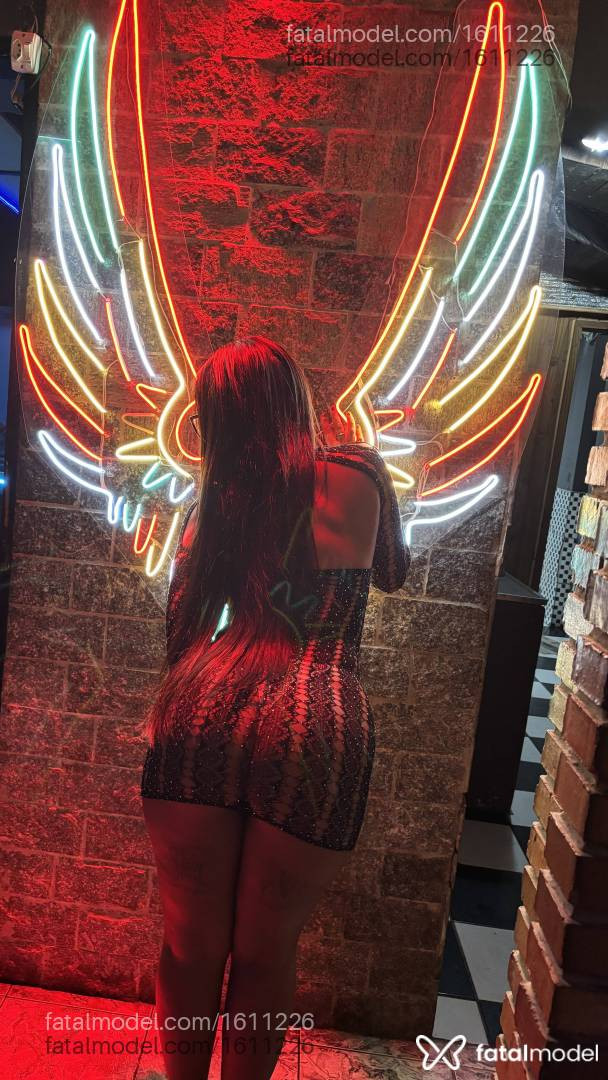 Acompanhante mulher com cabelo castanho de olhos castanhos em Porto Alegre - Amanda Oliveira