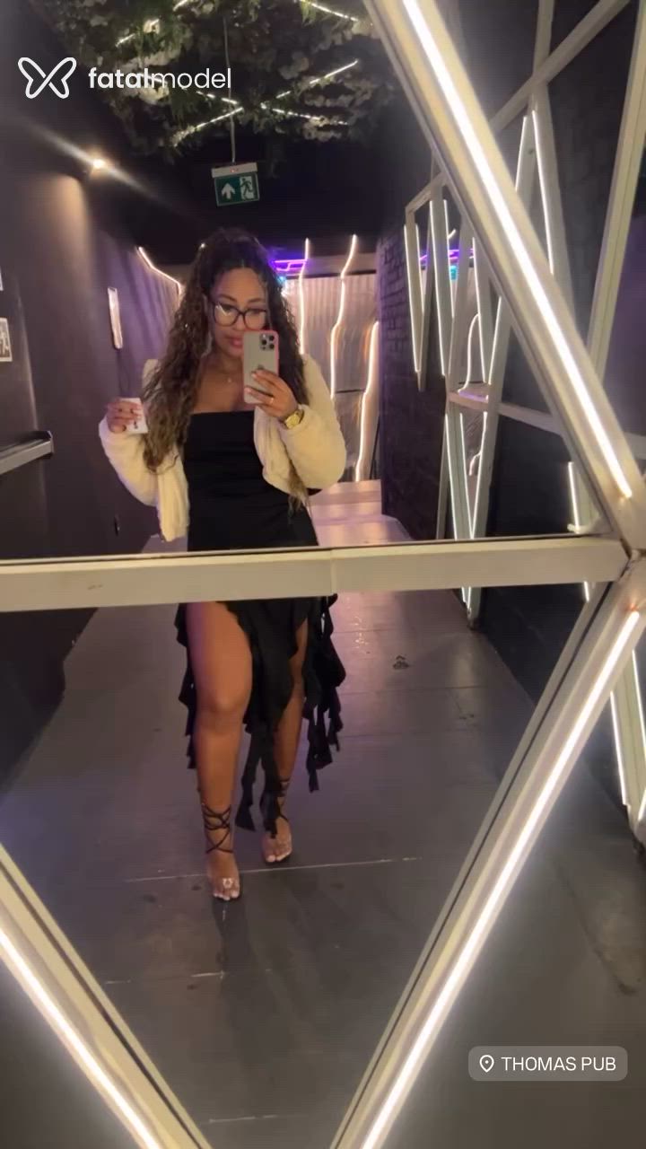 Acompanhante mulher com cabelo castanho de olhos castanhos em Porto Alegre Acompanhante mulher com cabelo castanho de olhos castanhos em Porto Alegre - Amanda Oliveira
