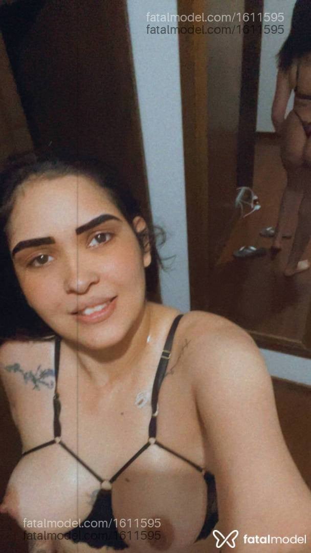 Acompanhante mulher loira (o) de olhos castanhos em Pará de Minas - Victoria