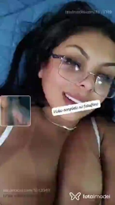 Acompanhante mulher com cabelo castanho de olhos mel em Araçatuba - Greta morena