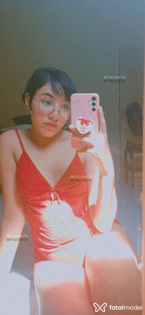 Acompanhante mulher morena (o) de olhos pretos em Fortaleza - Alicia