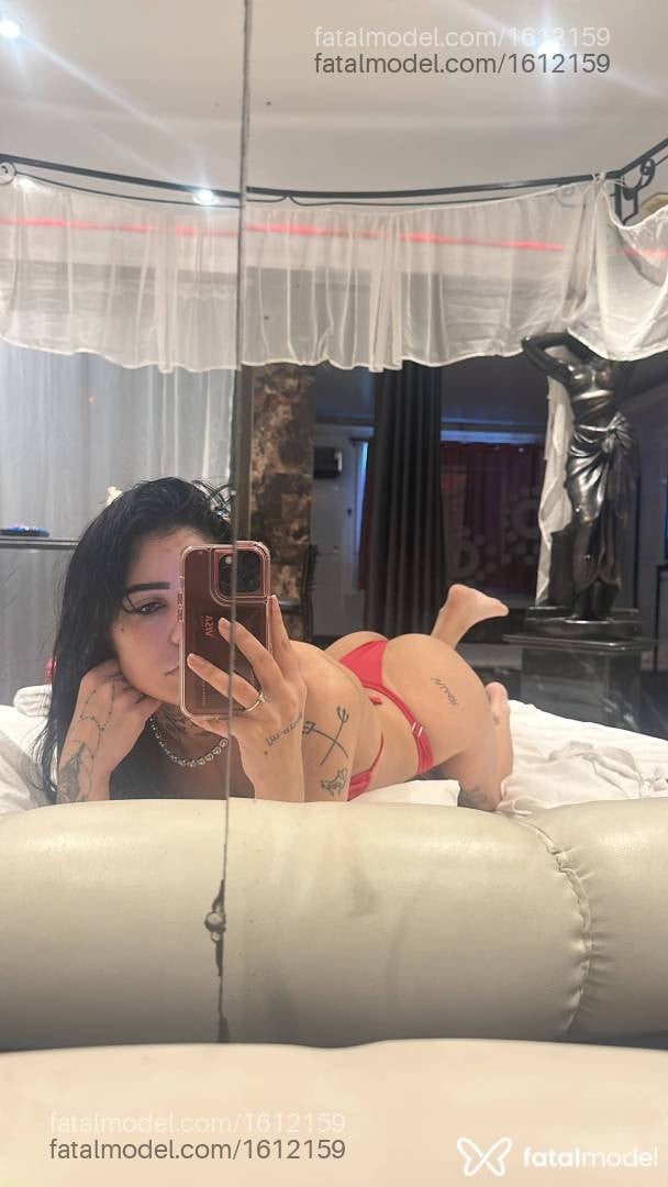 Acompanhante mulher morena (o) de olhos mel - Roberta ribeiro