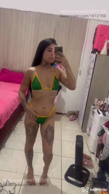 Acompanhante mulher morena (o) de olhos mel - Roberta ribeiro