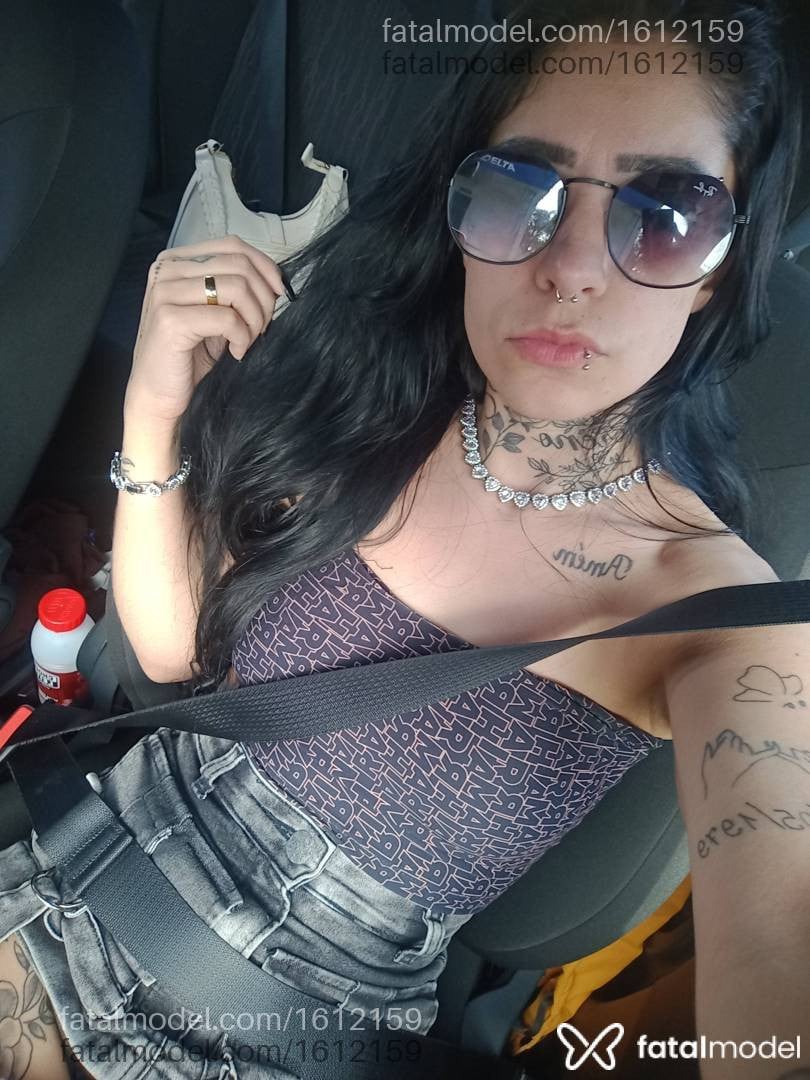 Acompanhante mulher morena (o) de olhos mel - Roberta ribeiro