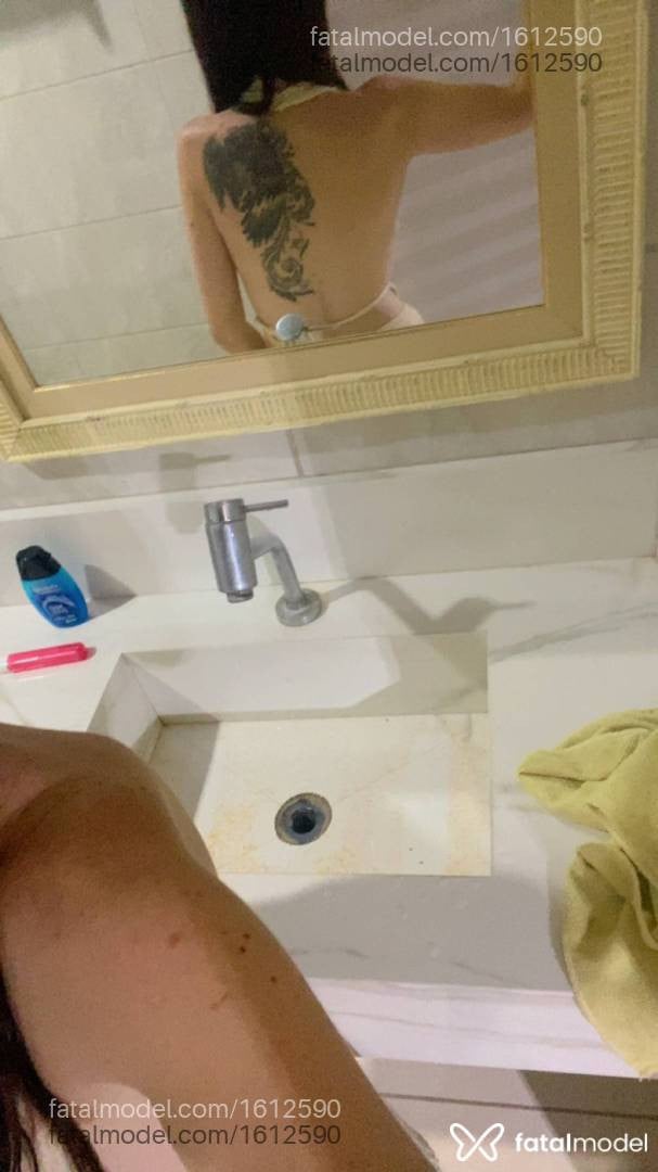 Acompanhante mulher com cabelo castanho de olhos verdes - Anjinhasexy