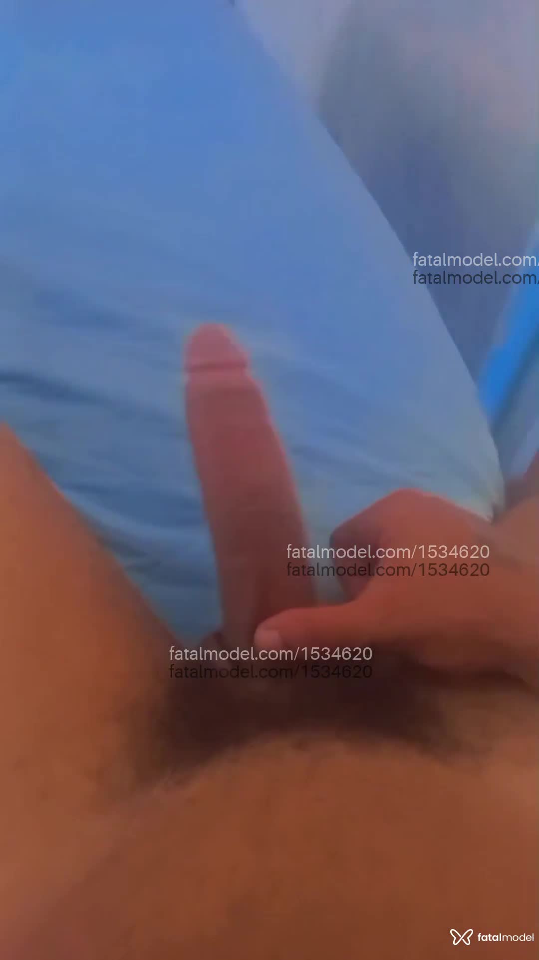 Acompanhante homem com cabelo colorido de olhos castanhos em São José Acompanhante homem com cabelo colorido de olhos castanhos em São José - Blackc