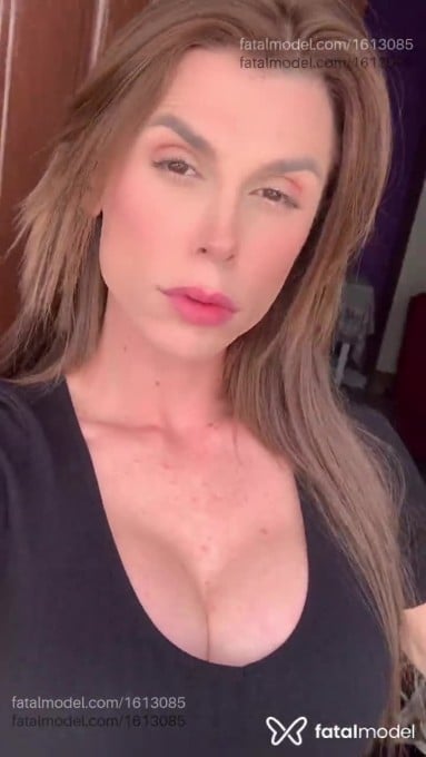 Acompanhante travesti com cabelo castanho de olhos castanhos em Cascavel - Ana Clara