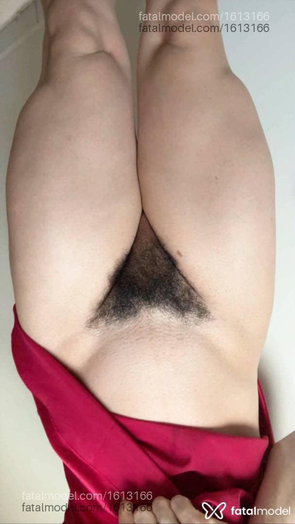 Acompanhante mulher trans loira (o) de olhos castanhos - Aliciebratz