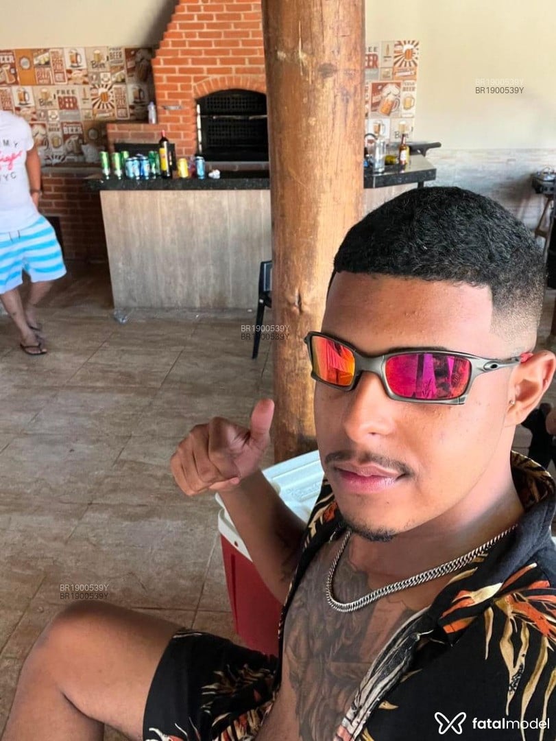 Acompanhante homem morena (o) de olhos pretos em Ribeirão Preto - Lucas Bueno