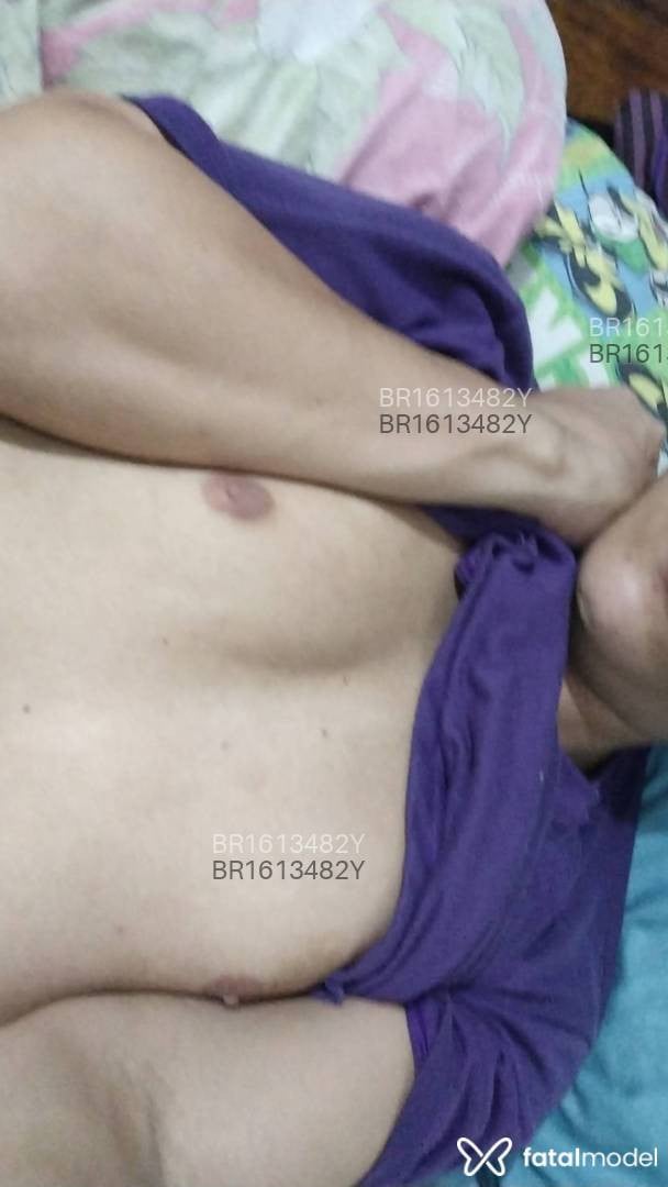 Acompanhante não-binário morena (o) de olhos castanhos em Imaruí Acompanhante não-binário morena (o) de olhos castanhos em Imaruí - Daphne Silvia