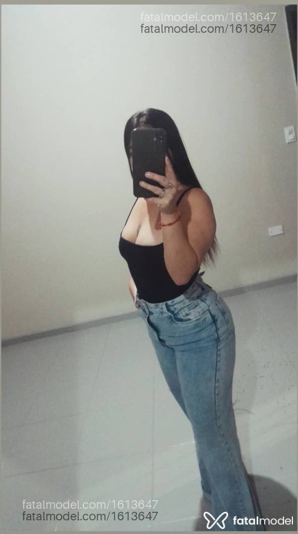 Acompanhante mulher com cabelo castanho de olhos castanhos em Umuarama Acompanhante mulher com cabelo castanho de olhos castanhos em Umuarama - Dianna