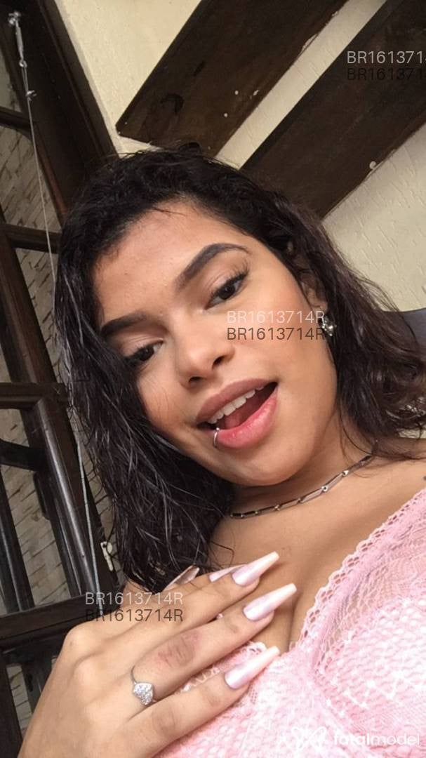 Acompanhante mulher morena (o) de olhos castanhos em Volta Redonda - Raffe