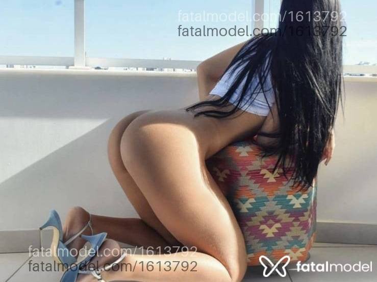 Acompanhante mulher morena (o) de olhos castanhos - Mel Albuquerque