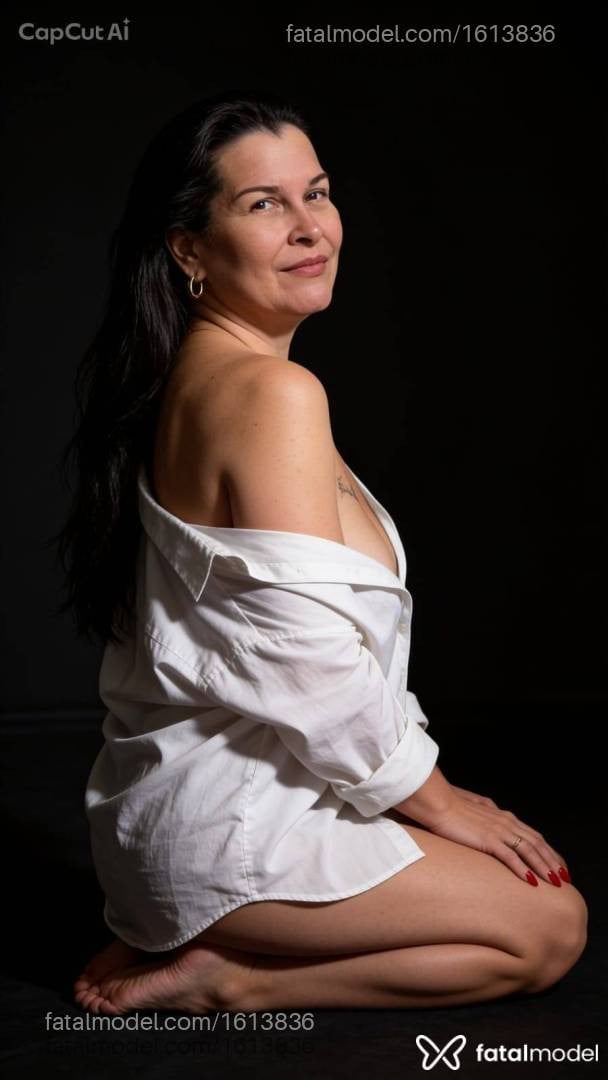 Acompanhante mulher morena (o) de olhos castanhos - Sarita Maia