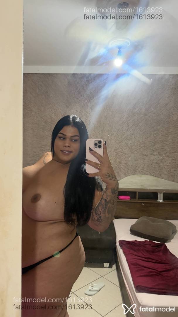 Acompanhante travesti morena (o) de olhos pretos em Maringá - Natacha marçala