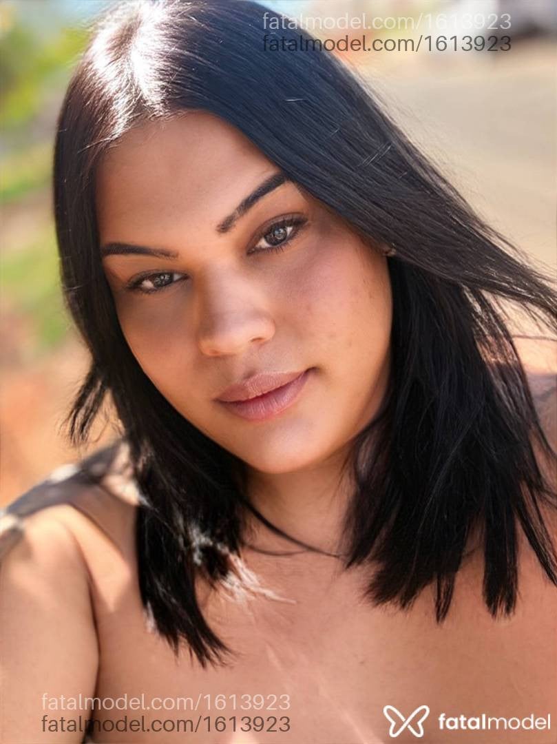 Acompanhante travesti morena (o) de olhos pretos - Natacha marçala