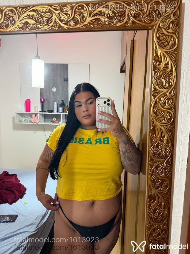 Acompanhante travesti morena (o) de olhos pretos - Natacha marçala