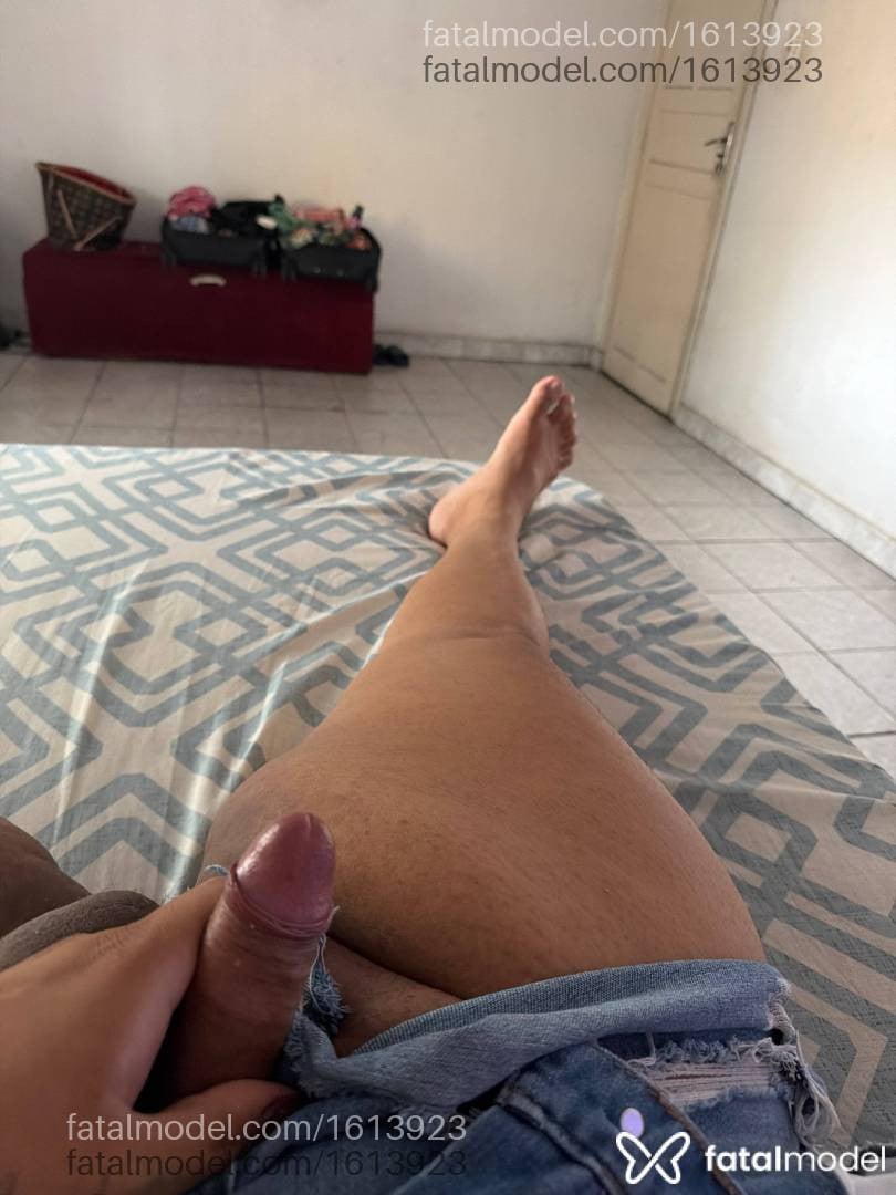 Acompanhante travesti morena (o) de olhos pretos em Maringá - Natacha marçala