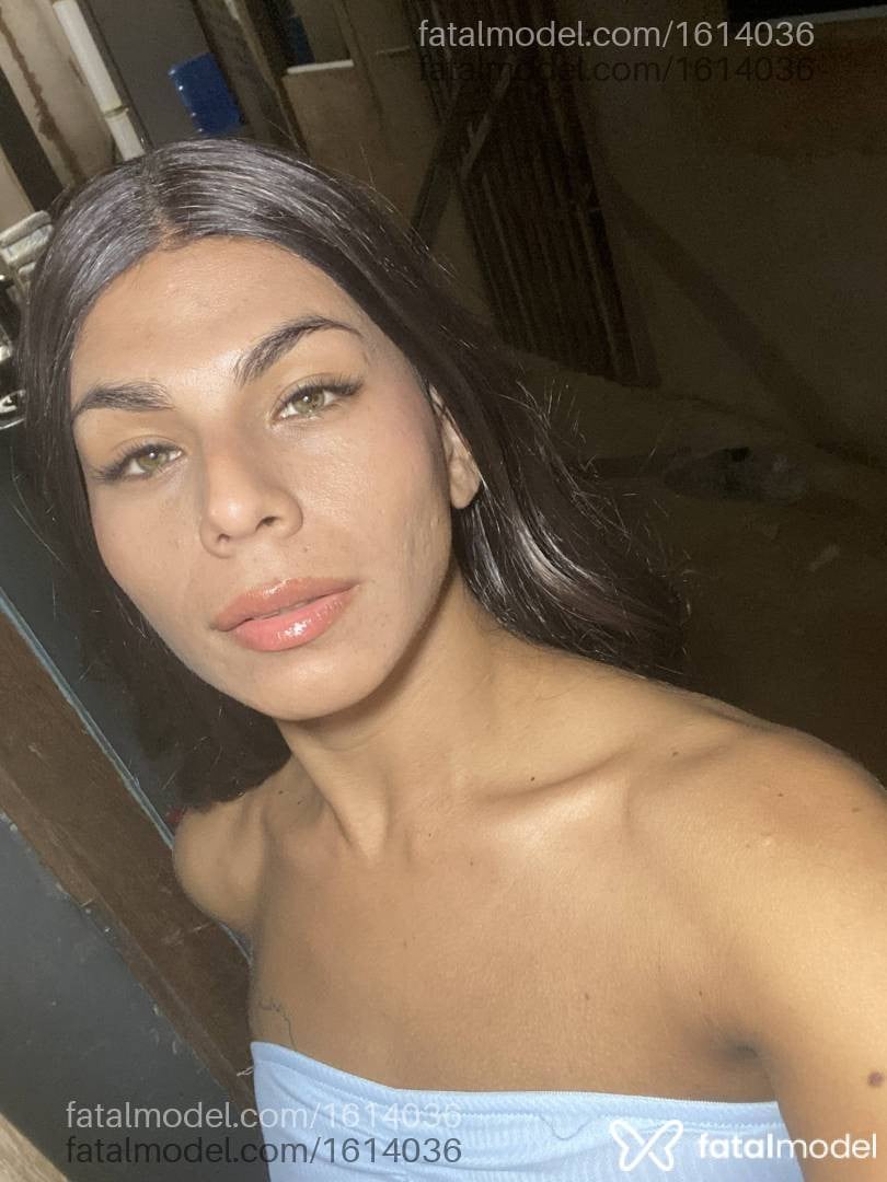 Acompanhante travesti com cabelo castanho de olhos verdes em Porto Velho - Andressa Almeida