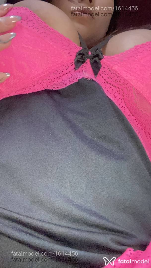 Acompanhante mulher com cabelo castanho de olhos mel - Anita Salazar