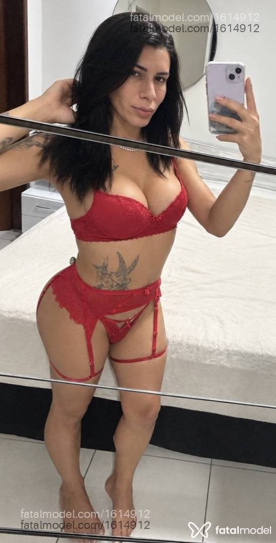 Acompanhante travesti com cabelo castanho de olhos castanhos - Lary