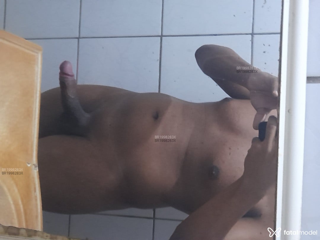 Acompanhante homem com cabelo castanho de olhos pretos em São João da Barra Acompanhante homem com cabelo castanho de olhos pretos em São João da Barra - Abner