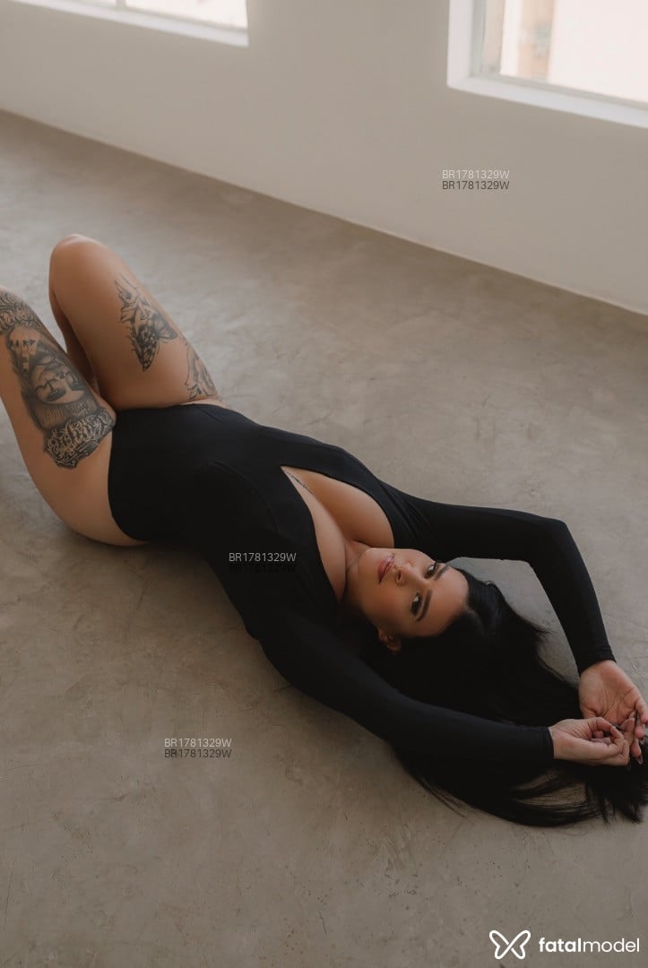 Acompanhante mulher com cabelo castanho de olhos mel em Virtual - Bianca Alves