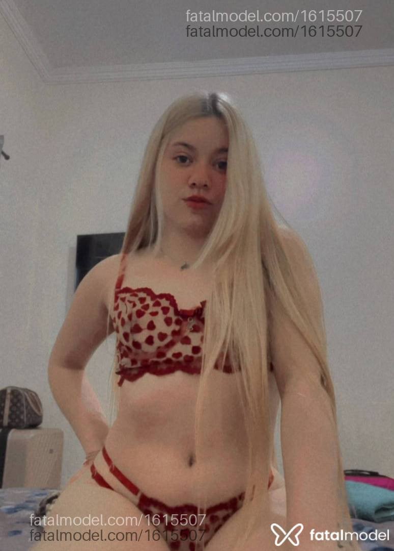 Acompanhante mulher loira (o) de olhos mel - Nicole