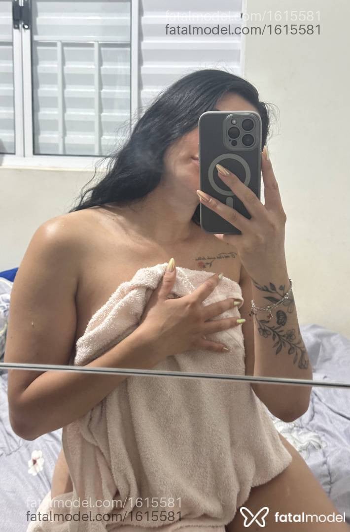 Acompanhante mulher morena (o) de olhos castanhos - Lívia costa