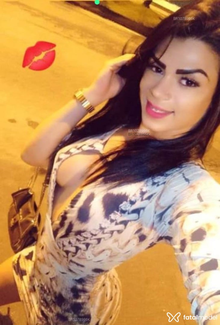 Acompanhante trans morena (o) de olhos castanhos - Fernanda