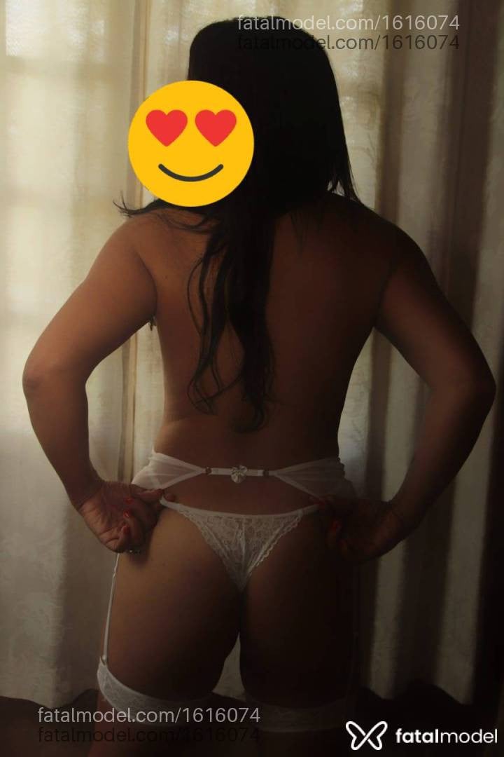 Acompanhante mulher com cabelo castanho de olhos castanhos em Petrópolis - Orlanda Massot