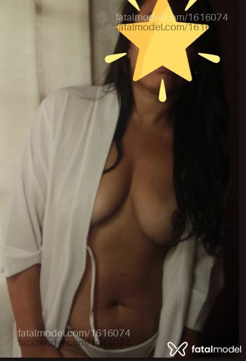 Acompanhante mulher com cabelo castanho de olhos castanhos - Orlanda Massot